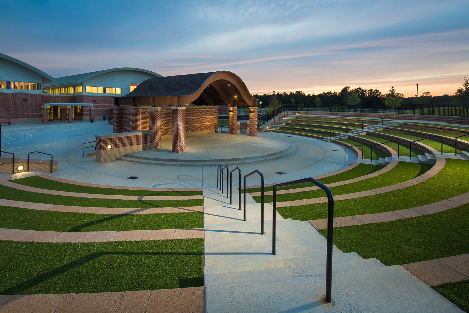 Metro New York Artificial Turf Amphitheater 